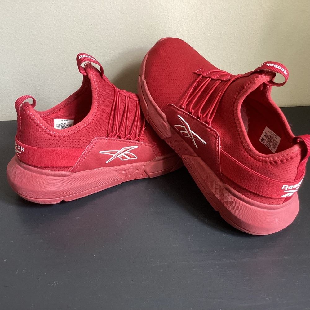 Youth Red Reebok Athletic Slip on Shoes Size 4